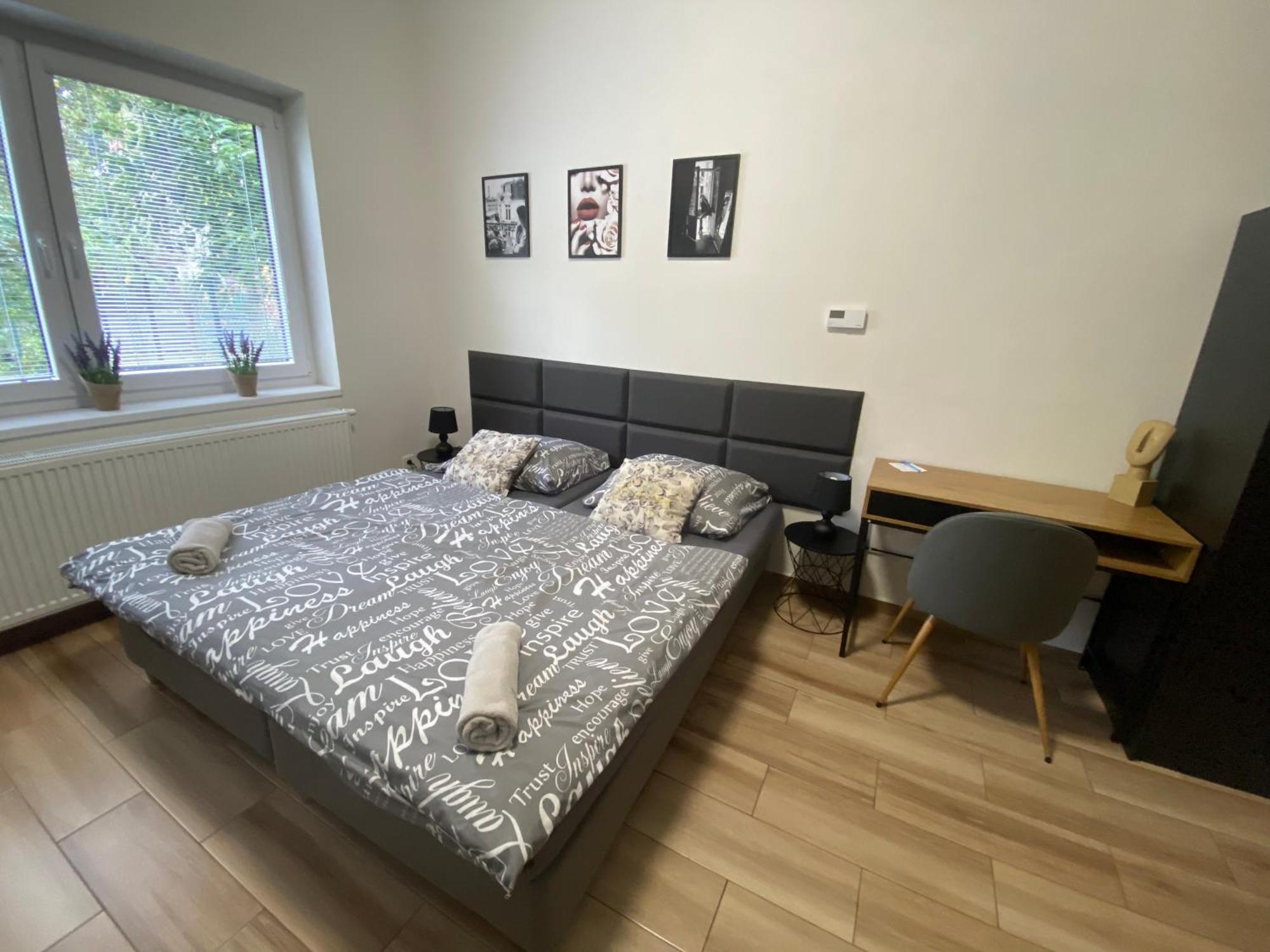 Cerna Ruze - Apartman 7 Пльзень Экстерьер фото